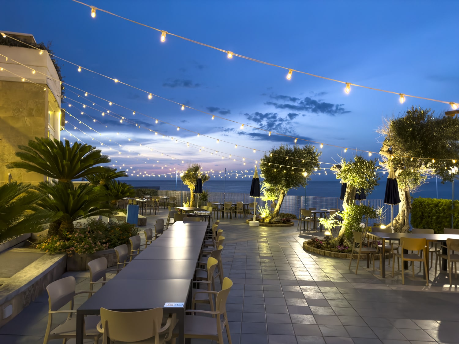 ulivi-sul-mare-ristorante-pizzeria-monopoli-polignano-cala-corvino-resort-puglia5-min
